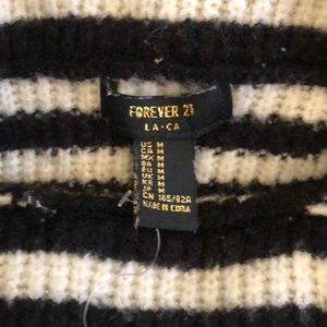 Forever 21 Turtleneck sweater